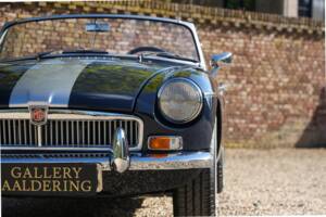 Image 31/50 de MG MGB (1966)