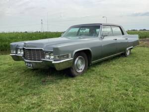 Image 4/8 of Cadillac Fleetwood 60 Special Brougham (1969)