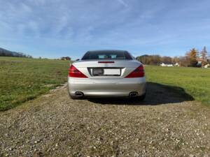 Image 88/89 of Mercedes-Benz SL 500 (2002)