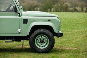 Image 12/39 of Land Rover Defender 90 TD4 (2008)