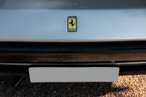 Image 19/32 of Ferrari 400 GT (1977)