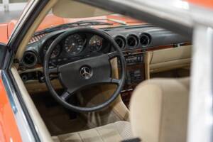 Image 44/89 of Mercedes-Benz 500 SLC (1980)