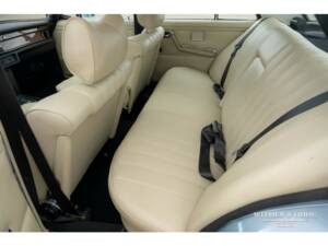 Image 27/36 of Mercedes-Benz 280 SE (1969)