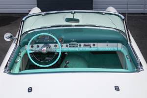 Image 8/40 of Ford Thunderbird (1955)