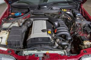 Bild 30/31 von Mercedes-Benz E 320 (1993)