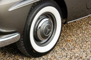Bild 29/50 von Mercedes-Benz 190 SL (1961)