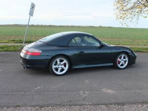 Bild 19/73 von Porsche 911 Carrera 4S (2004)