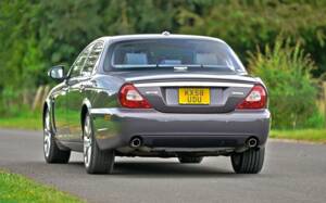 Image 14/50 de Jaguar XJ 8 4.2 (2009)