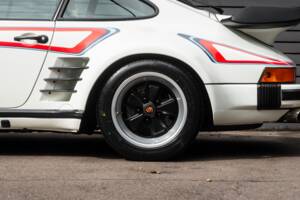 Image 9/50 of Porsche 911 Turbo LE (1989)