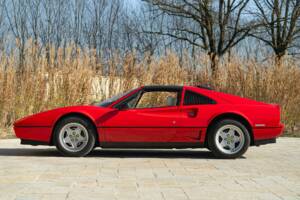 Afbeelding 10/50 van Ferrari 208 GTS Turbo (1986)