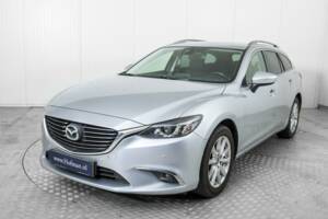 Imagen 18/50 de Mazda 6 Sport Kombi 2.0 Skyactiv-G (2016)