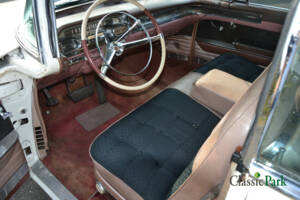 Image 21/50 of Cadillac de Ville Touring Sedan (1958)