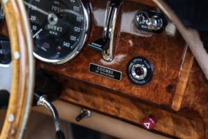 Imagen 35/50 de Jaguar Mk II 3.8 (2004)