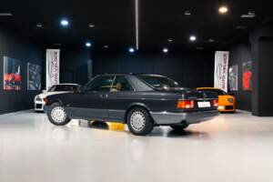 Bild 6/37 von Mercedes-Benz 560 SEC (1990)