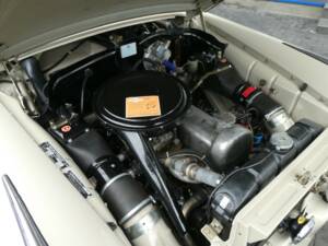 Image 15/25 of Mercedes-Benz 219 (1956)