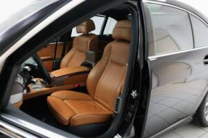 Bild 6/18 von BMW 760i (2005)