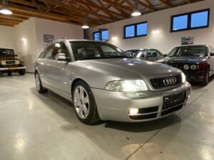 Bild 9/64 von Audi S4 Avant (2000)
