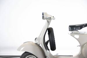Image 50/50 de Piaggio Vespa 125 (1959)