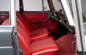 Bild 20/31 von Mercedes-Benz 230 S Universal (1967)