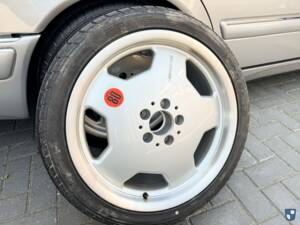 Image 35/98 de Mercedes-Benz E 50 AMG (1996)