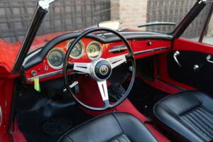 Image 46/50 of Alfa Romeo Giulia 1600 Spider (1964)