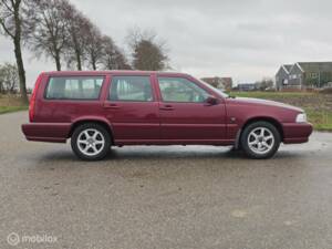 Bild 8/37 von Volvo V 70 2.5 (1997)