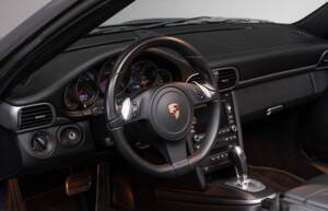 Bild 30/50 von Porsche 911 Carrera 4 (2011)