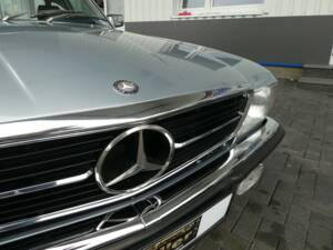 Bild 22/29 von Mercedes-Benz 380 SL (1983)