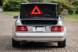 Bild 19/38 von Mercedes-Benz SL 500 (2000)
