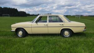 Immagine 13/32 di Mercedes-Benz 200 (1974)