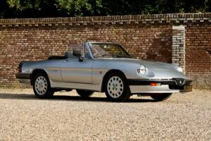 Image 34/50 de Alfa Romeo 2.0 Spider QV (1988)