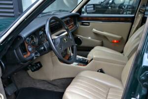 Image 26/29 de Jaguar XJ 12 (1992)