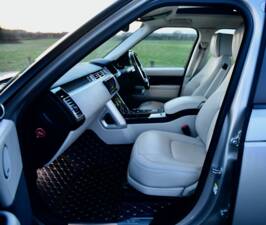 Image 26/50 de Land Rover Range Rover Vogue SDV8 (2018)