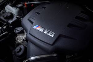 Image 88/100 of BMW M3 (2006)