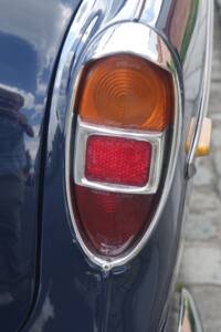 Image 27/28 of Rover 3.5 Litre Coupe (1973)