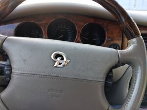 Image 43/71 of Daimler Super V8 (2000)