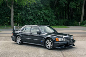 Bild 8/53 von Mercedes-Benz 190 E 2.5-16 (1991)