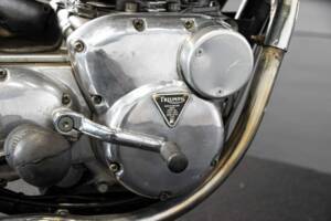 Image 40/50 de Triumph T 150 V Trident (1974)