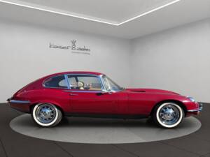 Bild 5/29 von Jaguar E-Type V12 (2+2) (1972)