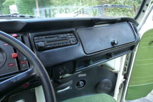 Bild 69/126 von Volkswagen T2b Westfalia (1973)