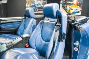 Image 25/35 of Mercedes-Benz SL 320 (1998)