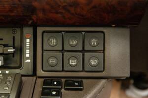 Bild 38/50 von Land Rover Range Rover Classic Vogue SE (1993)