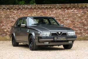 Image 29/50 of Alfa Romeo 75 3.0 V6 QV (1988)
