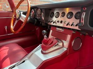 Image 2/30 de Jaguar Type E 3.8 (1963)