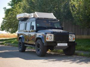 Image 14/50 of Land Rover Defender 110 (1900)