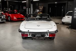 Image 3/53 de Jaguar E-Type (1970)