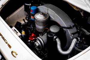 Immagine 39/50 di Porsche 356 C 1600 (1964)