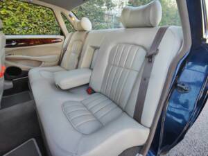 Image 6/30 de Jaguar XJ 8 4.0 Executive (1998)