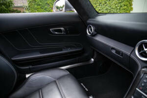 Image 30/50 of Mercedes-Benz SLS AMG Roadster (2014)