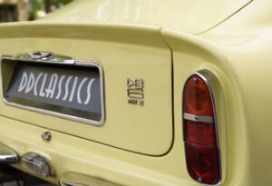 Bild 14/25 von Aston Martin DB 6 Mk II (1971)